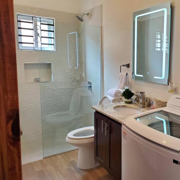 'The Solace' New Luxury Modern 1Bed 1Bath Apt. Portmore Extérieur photo
